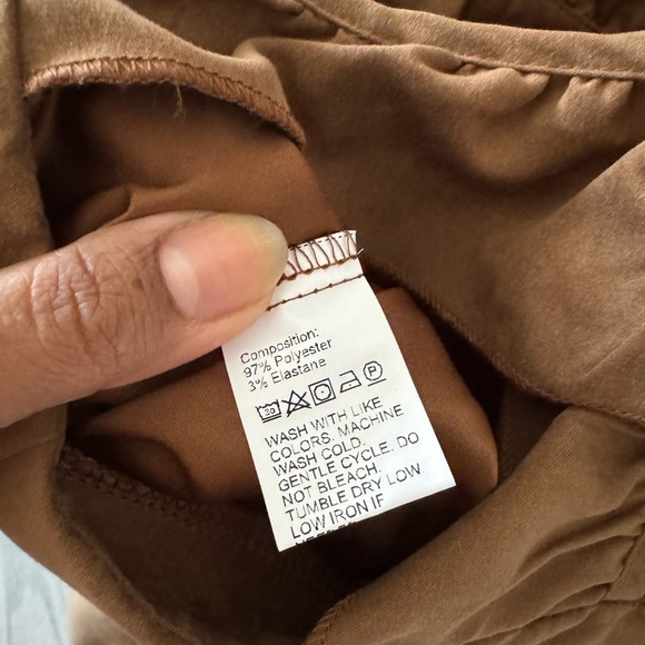 NWOT ADORABLE suede look romper! Size M. Open back with amazing frills! - Picture 7 of 8